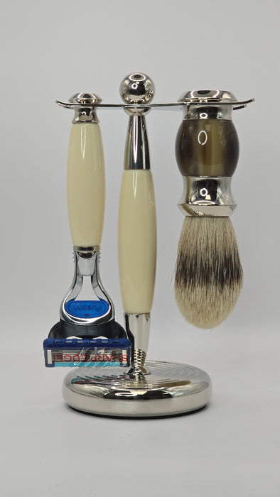 PureBadger Collection Brown Set, Faux Horn Silvertip Shaving Brush, Fusion Razor & Stand